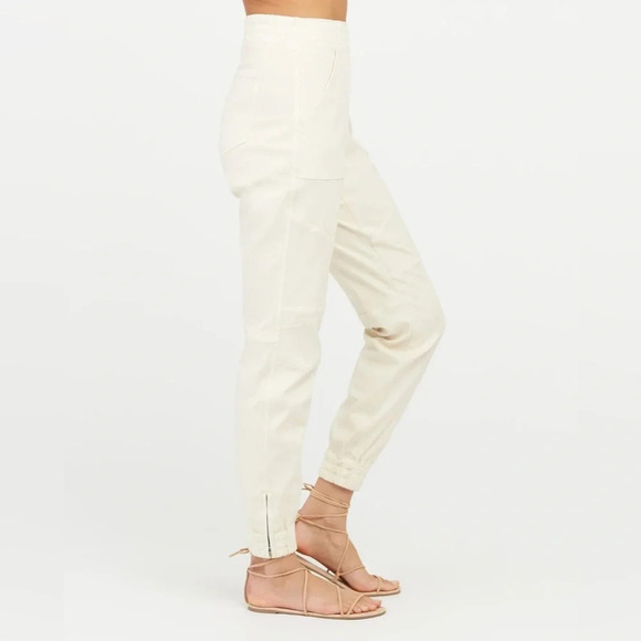 Spanx Stretch Twill Cargo Jogger Pants in Parchment - NWOT - Size Large - Picture 2 of 11